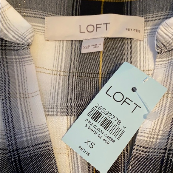 LOFT PETITE PLAID SPLIT NECK TUNIC BLOUSE - Picture 9 of 13